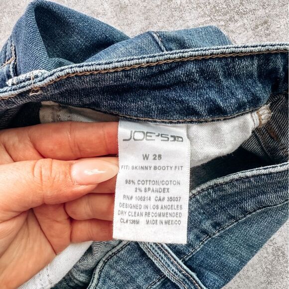 Joe's Jeans Skinny Booty Fit Medium Wash Size 25 - Picture 7 of 8